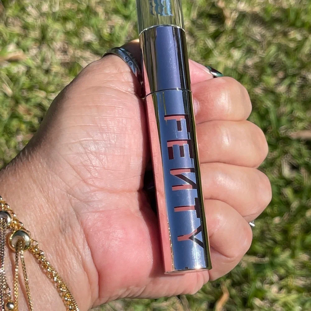 FENTY BEAUTY By Rihanna Icon Velvet Lipstick In C-Suite Heart